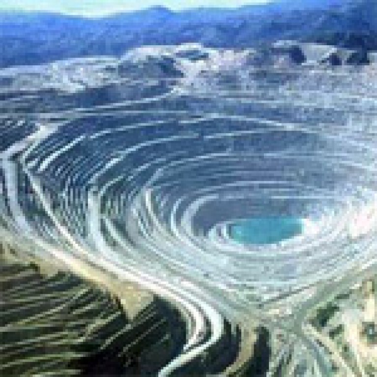Mineral resource extraction